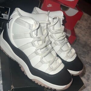 Jordan 11s